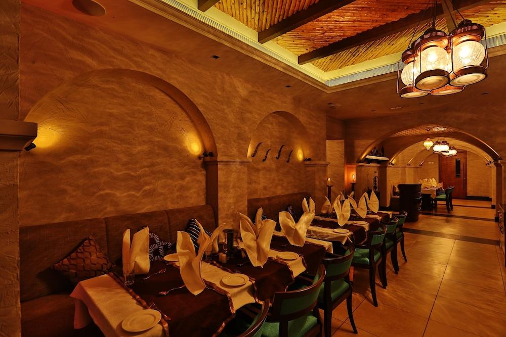 Olive Downtown Hotel Kochi Exterior foto